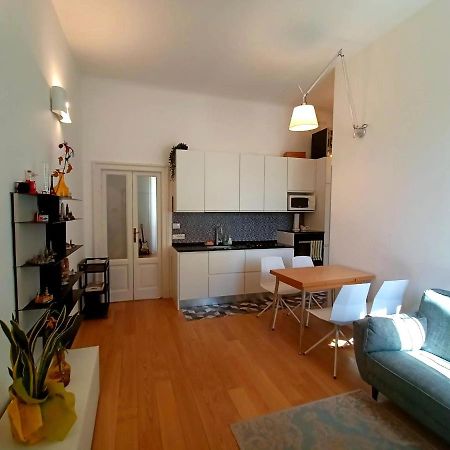 Ferienwohnung Charming Ringhiera House In The Heart Of Mailand Exterior foto