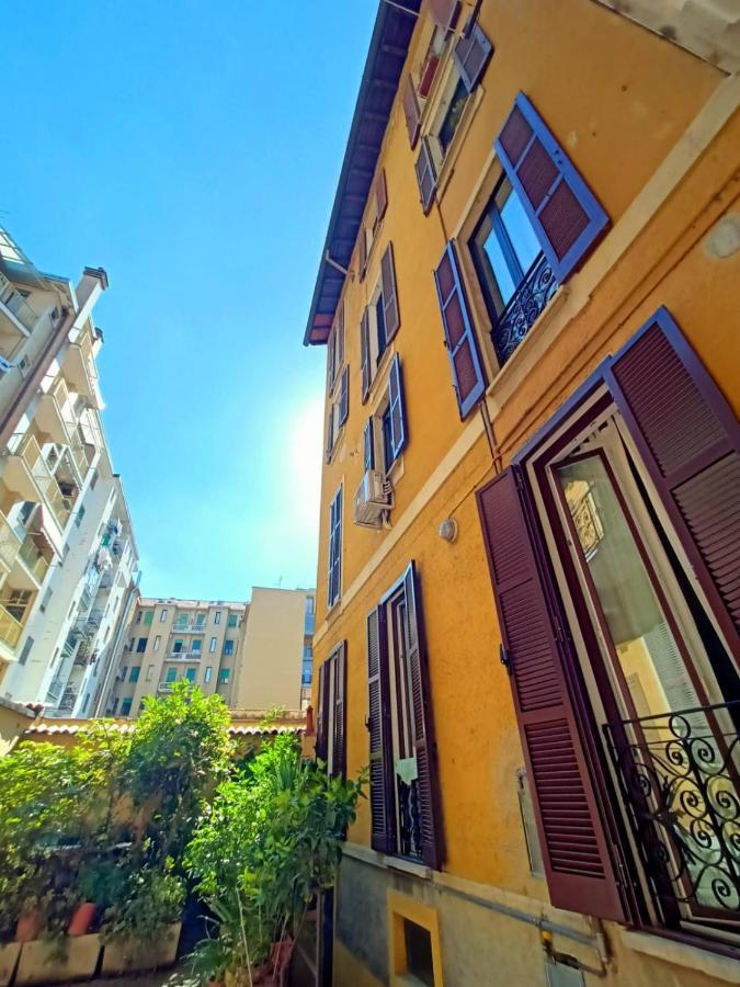 Ferienwohnung Charming Ringhiera House In The Heart Of Mailand Exterior foto